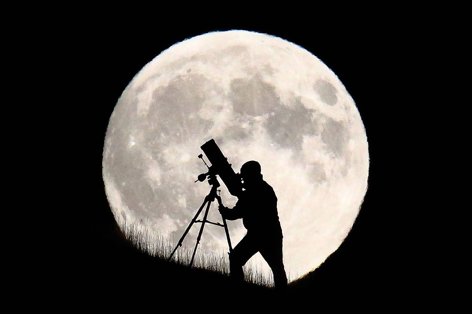 Get set for the super-supermoon on November 14 (and if you miss it, you'll have to wait 18 years)