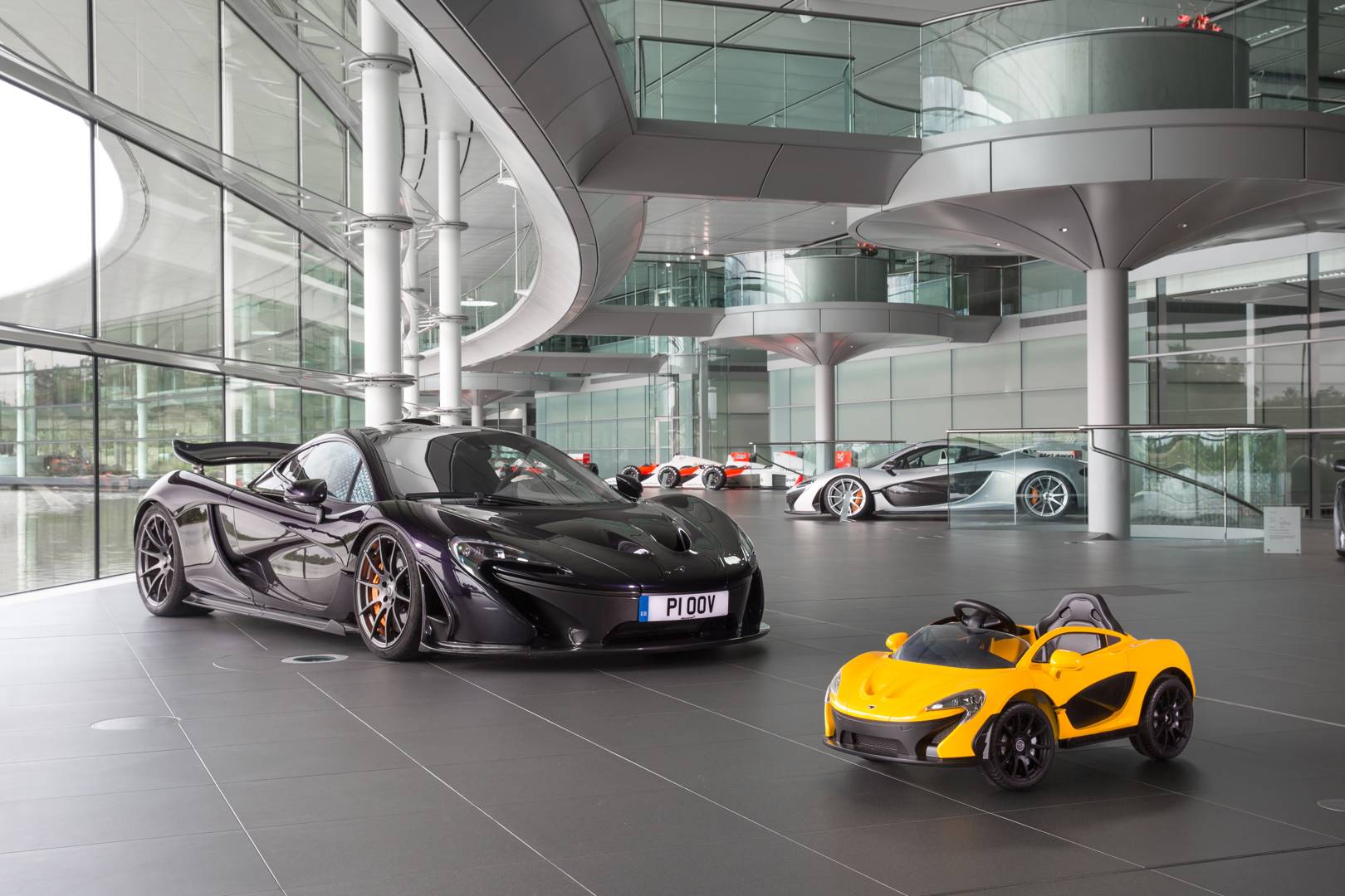 Gallery: the ride-on McLaren P1 for children