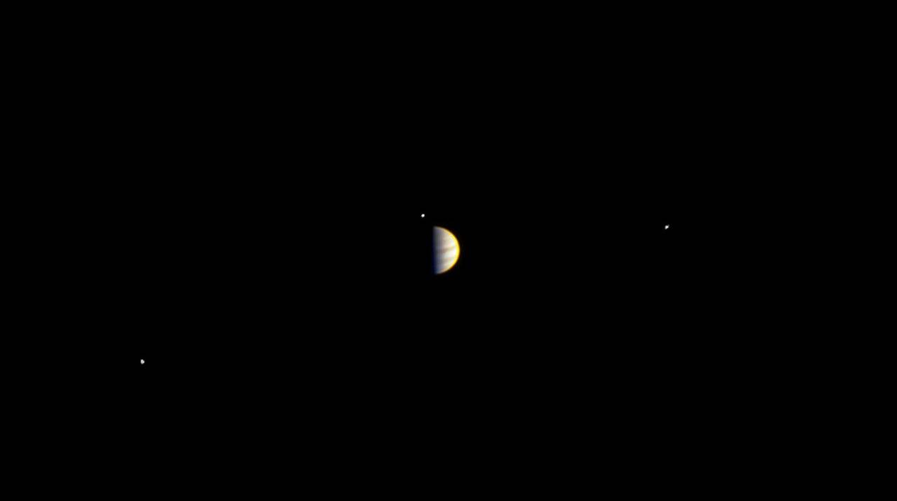 Nasa's Juno spacecraft snaps another 1,744 images of Jupiter