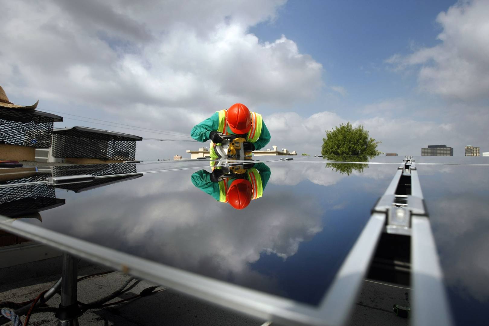 Tesla is buying Elon Musk's SolarCity for $2.6 billion