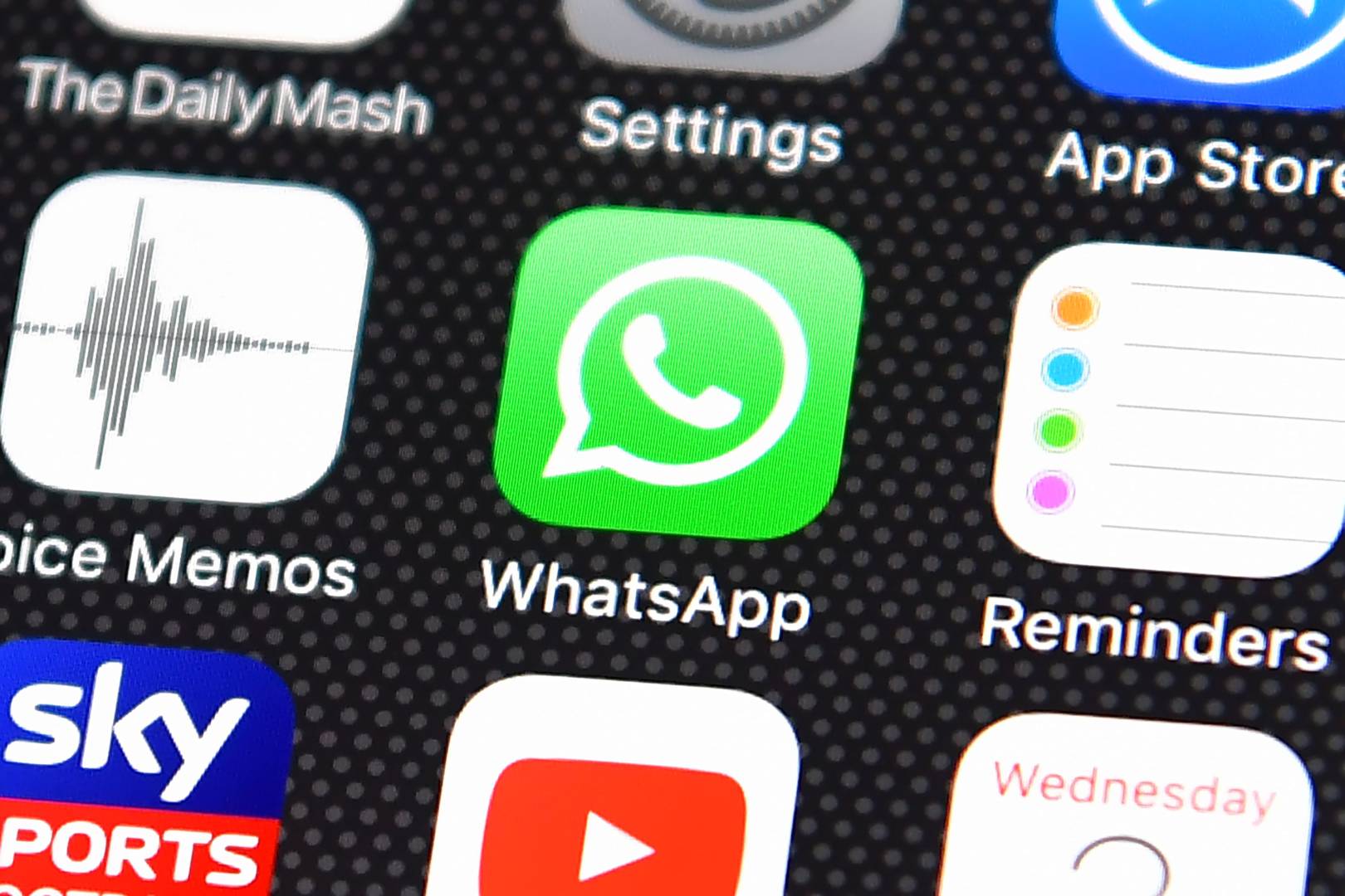 Europe expresses 'serious concerns' about WhatsApp giving Facebook your number