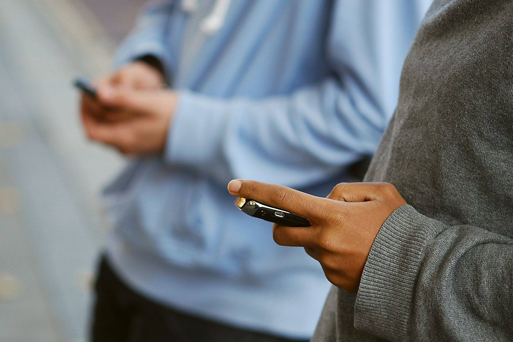 UK now spends more time online each day than sleeping