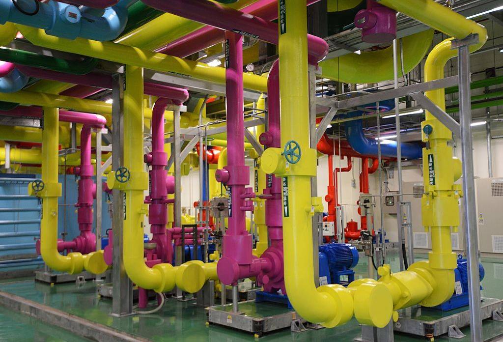 Google's DeepMind trains AI to cut its energy bills by 40%