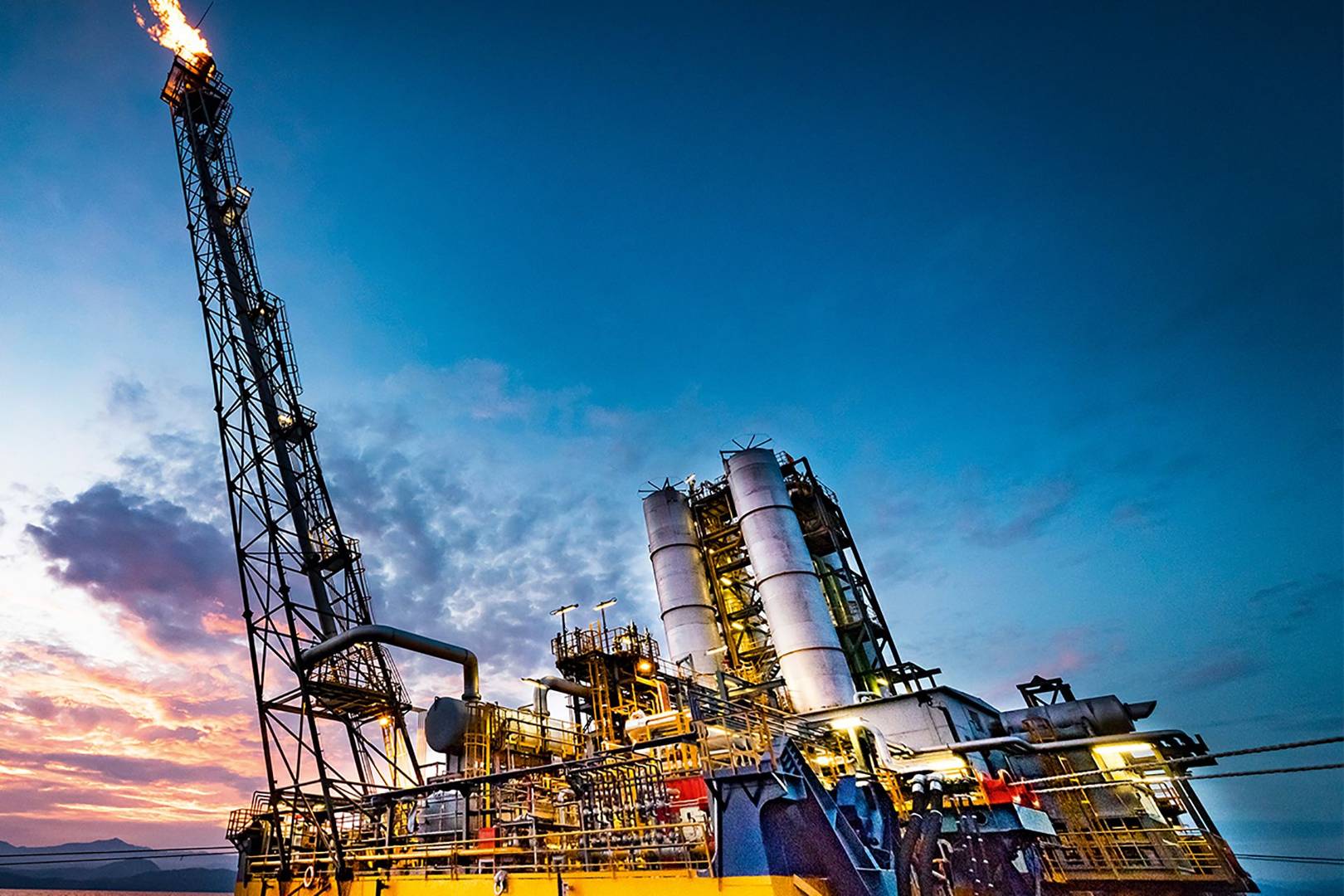 This lake near Rwanda hides enough energy to power the country for 50 years