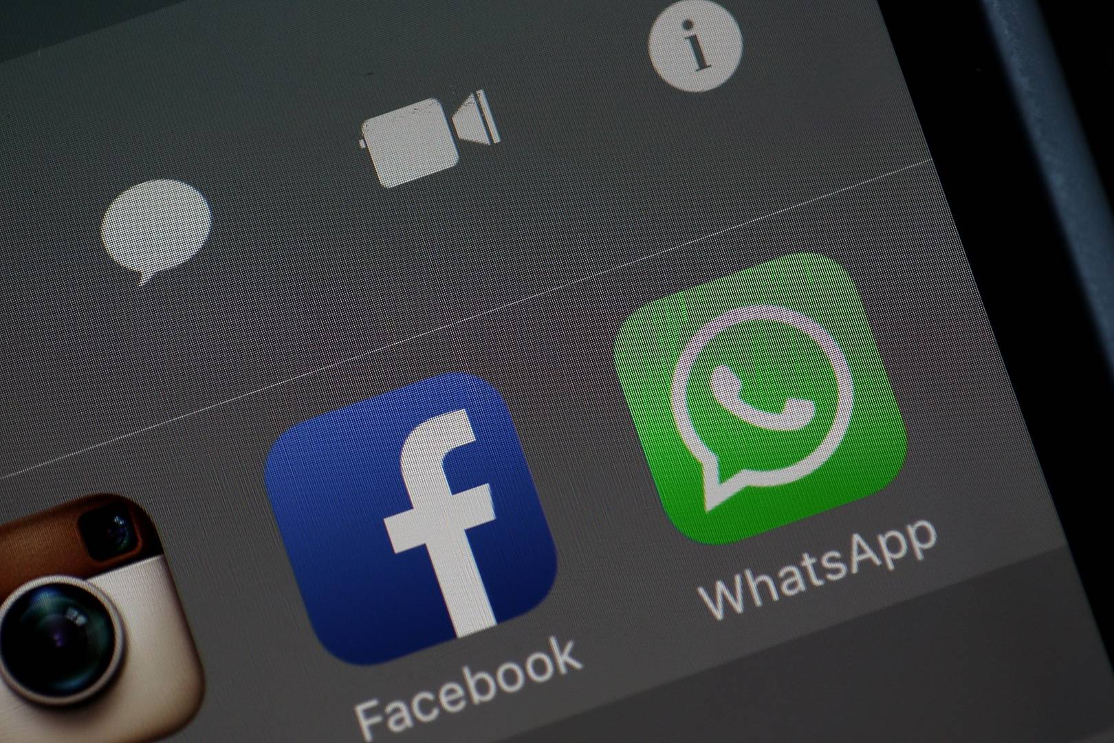 Facebook 'pauses' WhatsApp data sharing in the UK