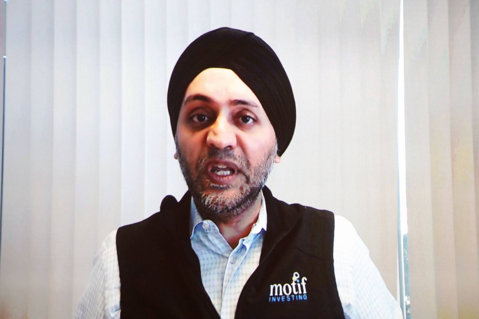 Even 11-year-olds can invest in these stocks