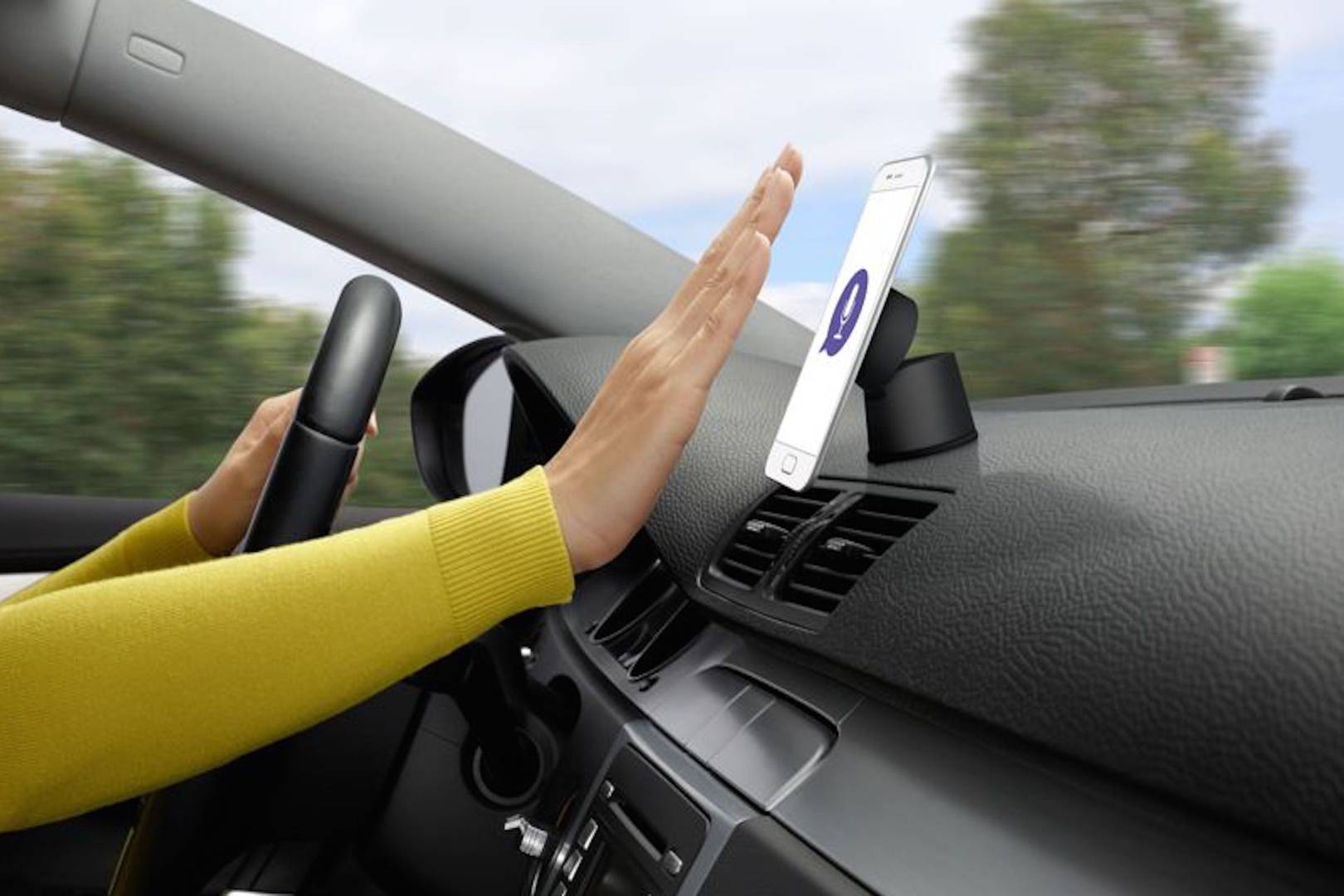 Logitech's ZeroTouch transforms any car into a smart car