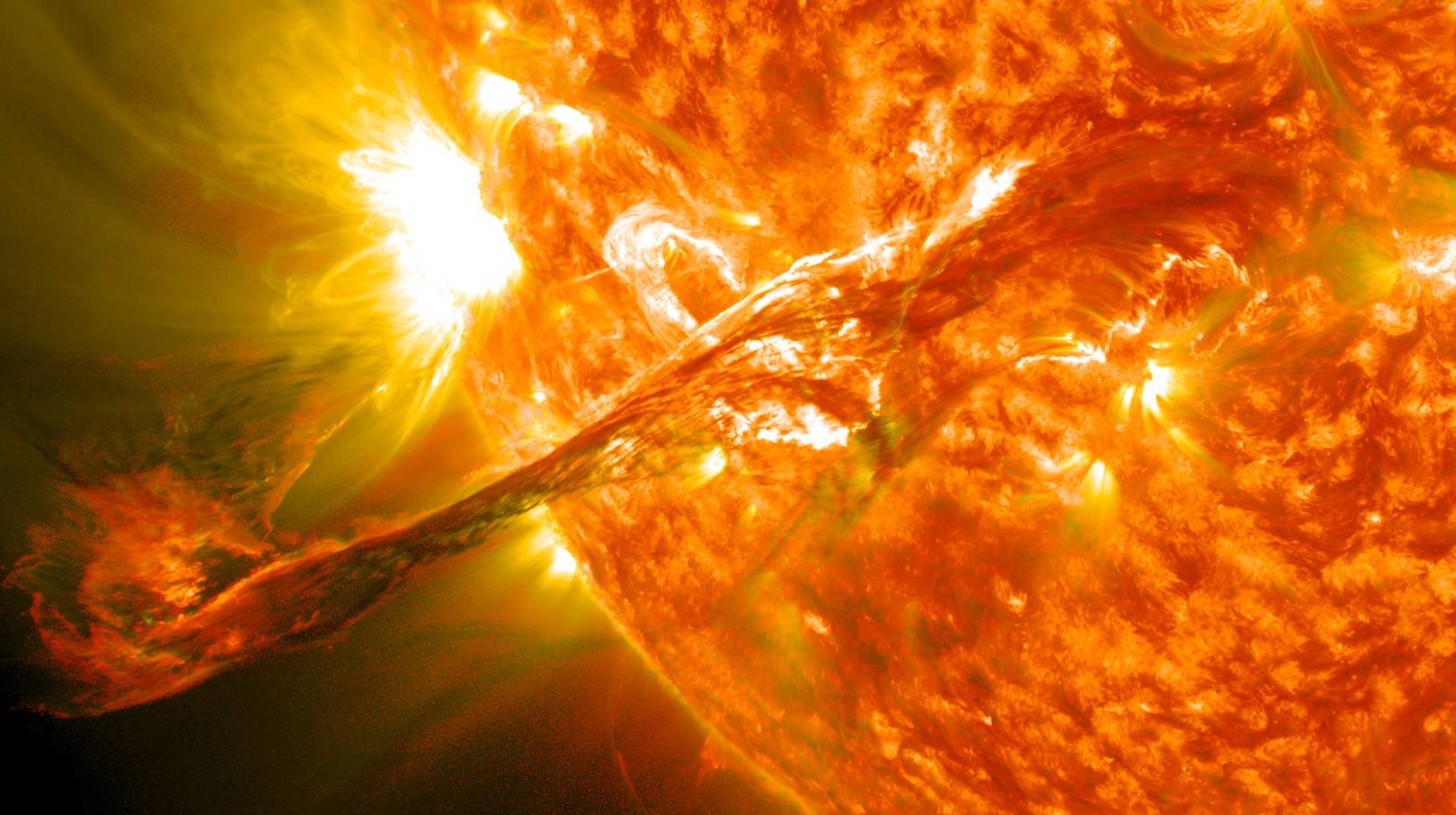 Walking on the Sun: scientists are unlocking secrets of solar storms on VR trips to the star