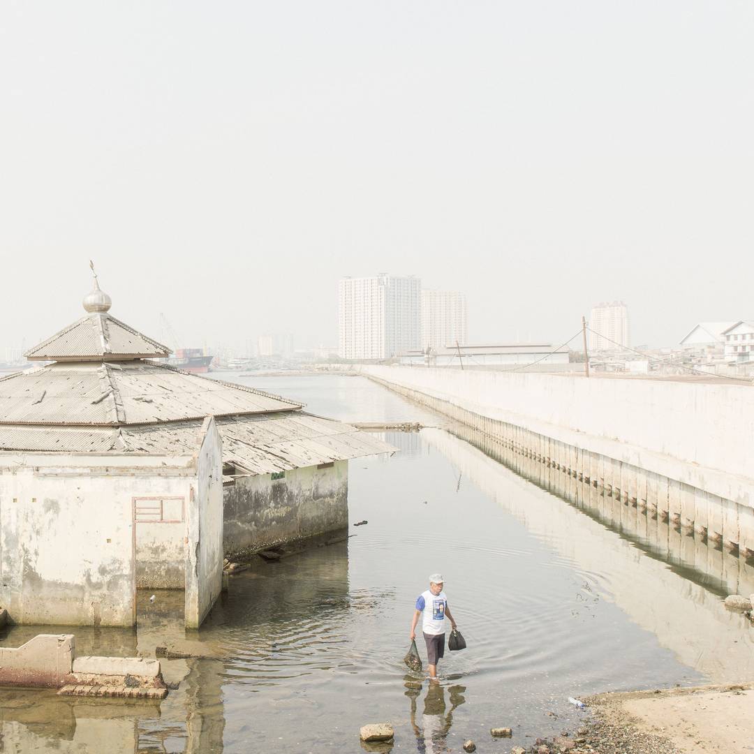 Image: The impossible fight to save Jakarta, the sinking megacity