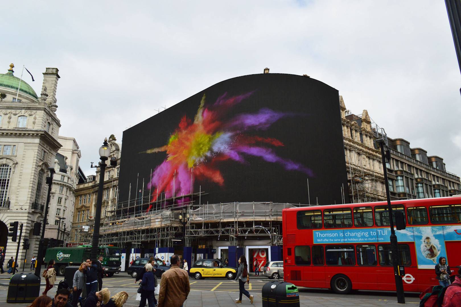 The giant Piccadilly billboard is going to track cars to target ads