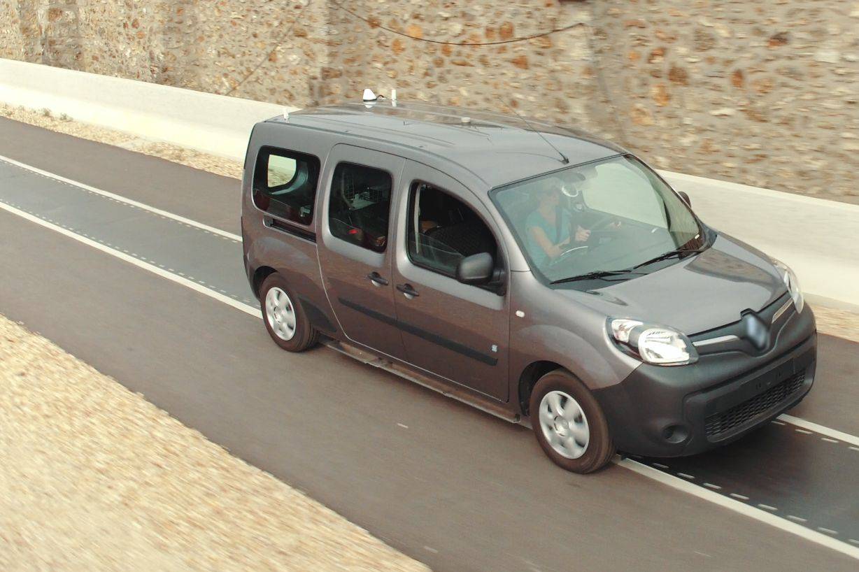 Electric cars could soon charge as you drive