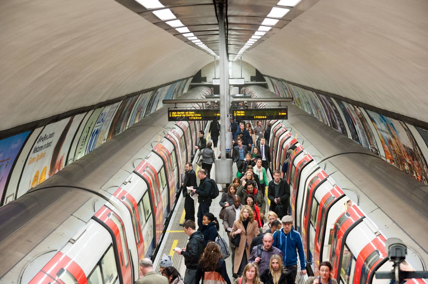 Inside the messy mission to bring 4G to the London Underground | WIRED UK