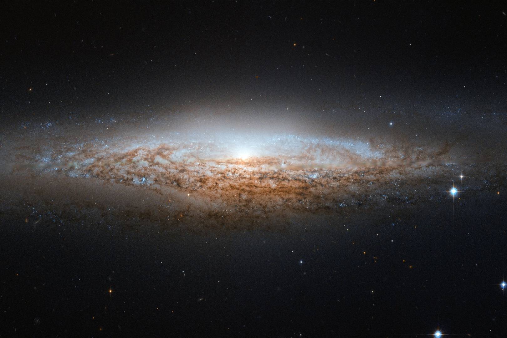 Mystery of the missing mass: huge cloud of hydrogen is to blame for holes in the Milky Way