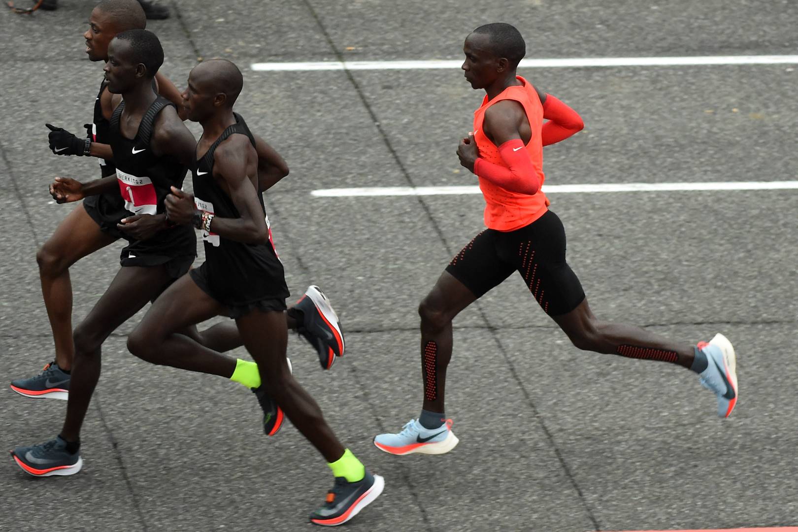 The incredible science of Eliud Kipchoge's 1:59 marathon attempt