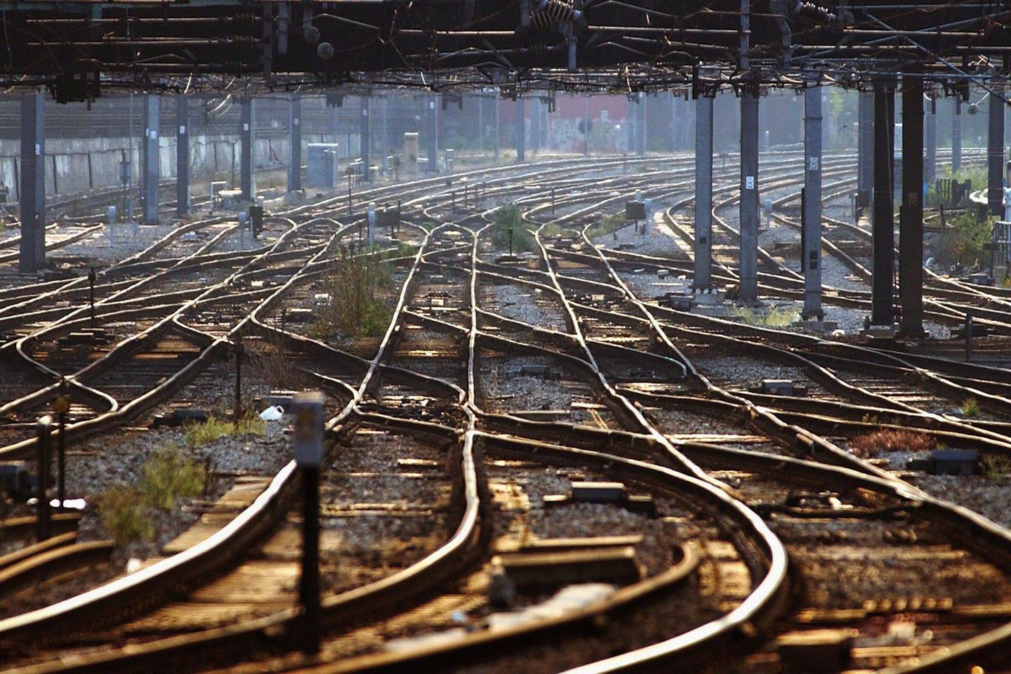 Why does hot weather make railways bend? WIRED UK