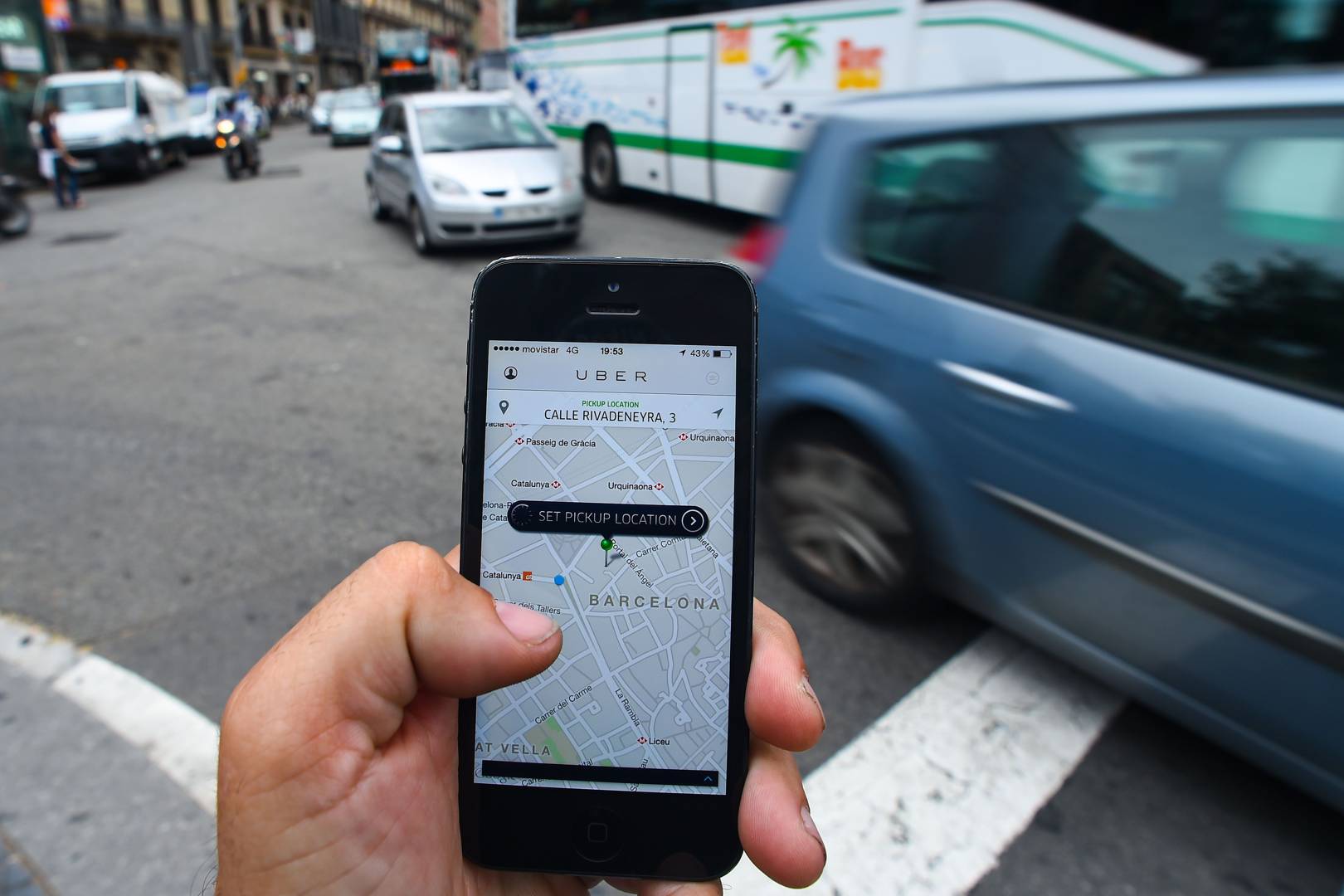 Uber can now track your location even when you're not on a ride. Here's how to turn it off