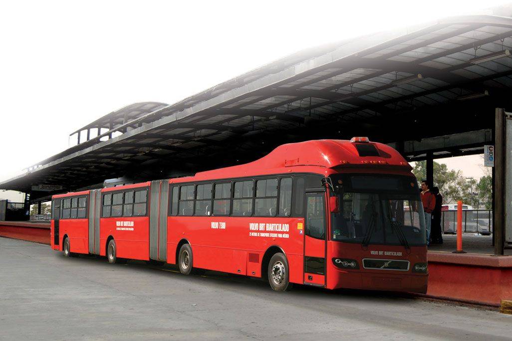 Volvo unveils huge 300-passenger bendy bus for Rio roads