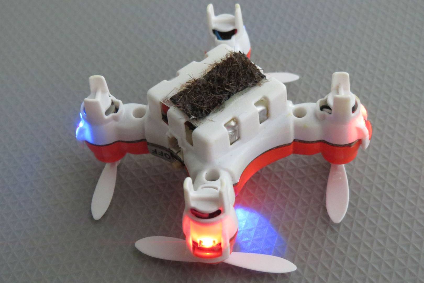Robo-bees covered in sticky horsehair could one day help pollinate crops