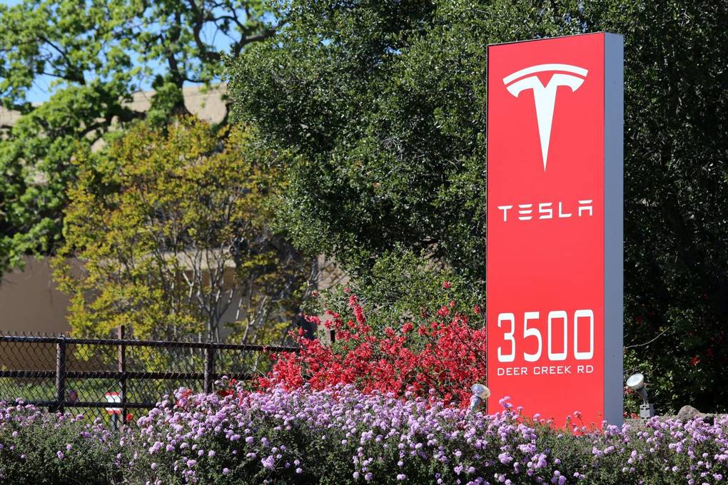 Monday briefing: Tesla's planned expansion into China