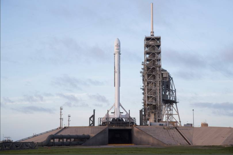 Spacex Successfully Launches Two Falcon 9 Rockets In One Weekend Wired Uk