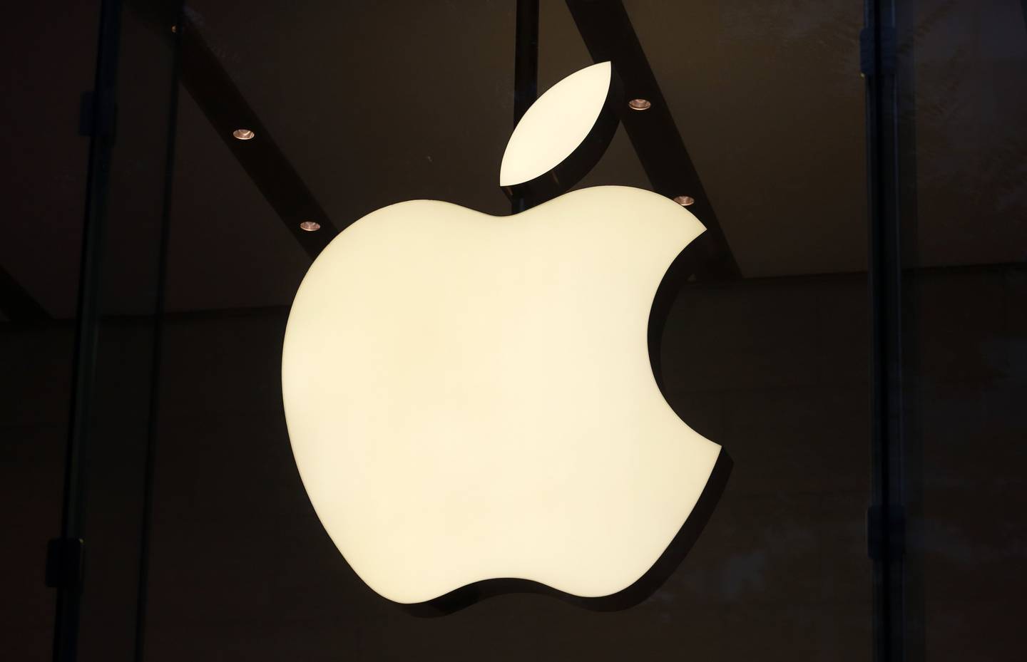 Apple takes on the European Commission over €13bn tax charge - Wired.co.uk