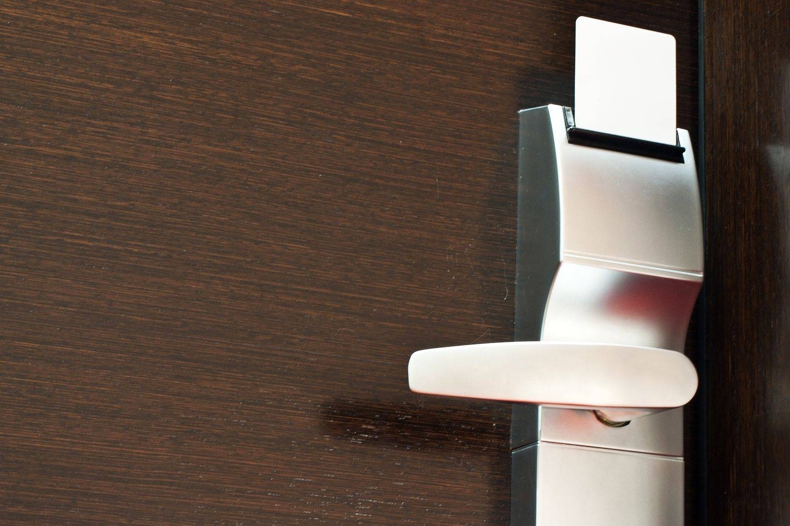 Hotel hacks, cancer breakthrough: Podcast 303