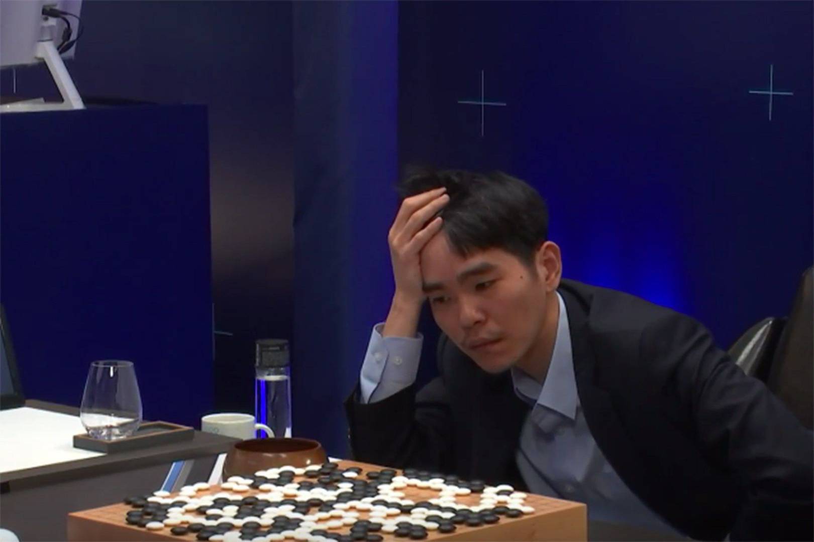 DeepMind's AlphaGo is back..and this time it's taking on five humans at once