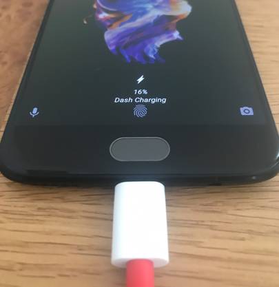 Oneplus 5 dash charge specs