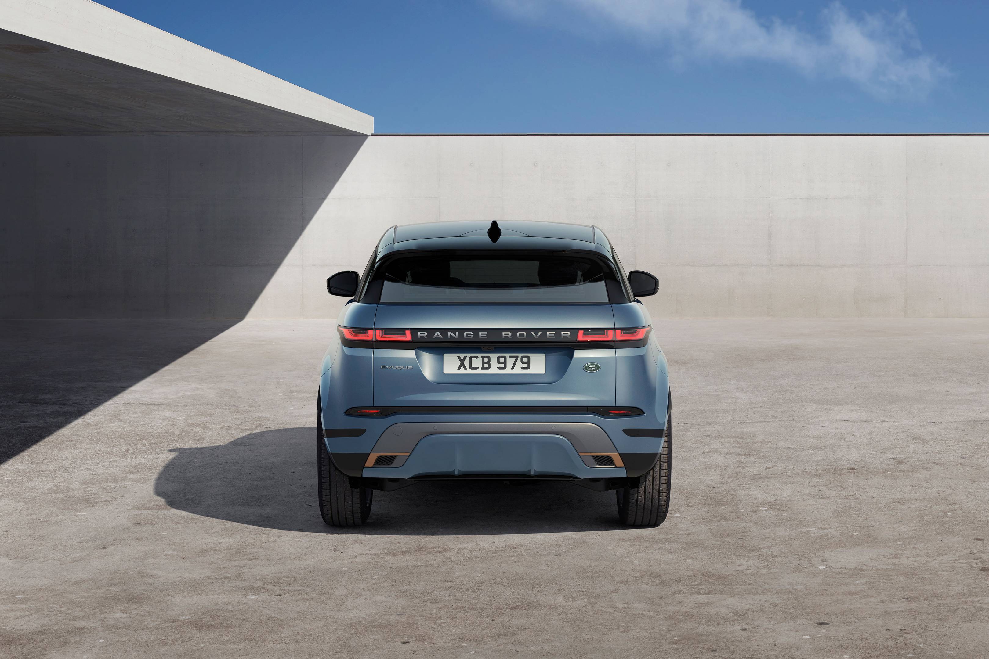 The New Range Rover Evoque Is A Hybrid Suv With A Difference