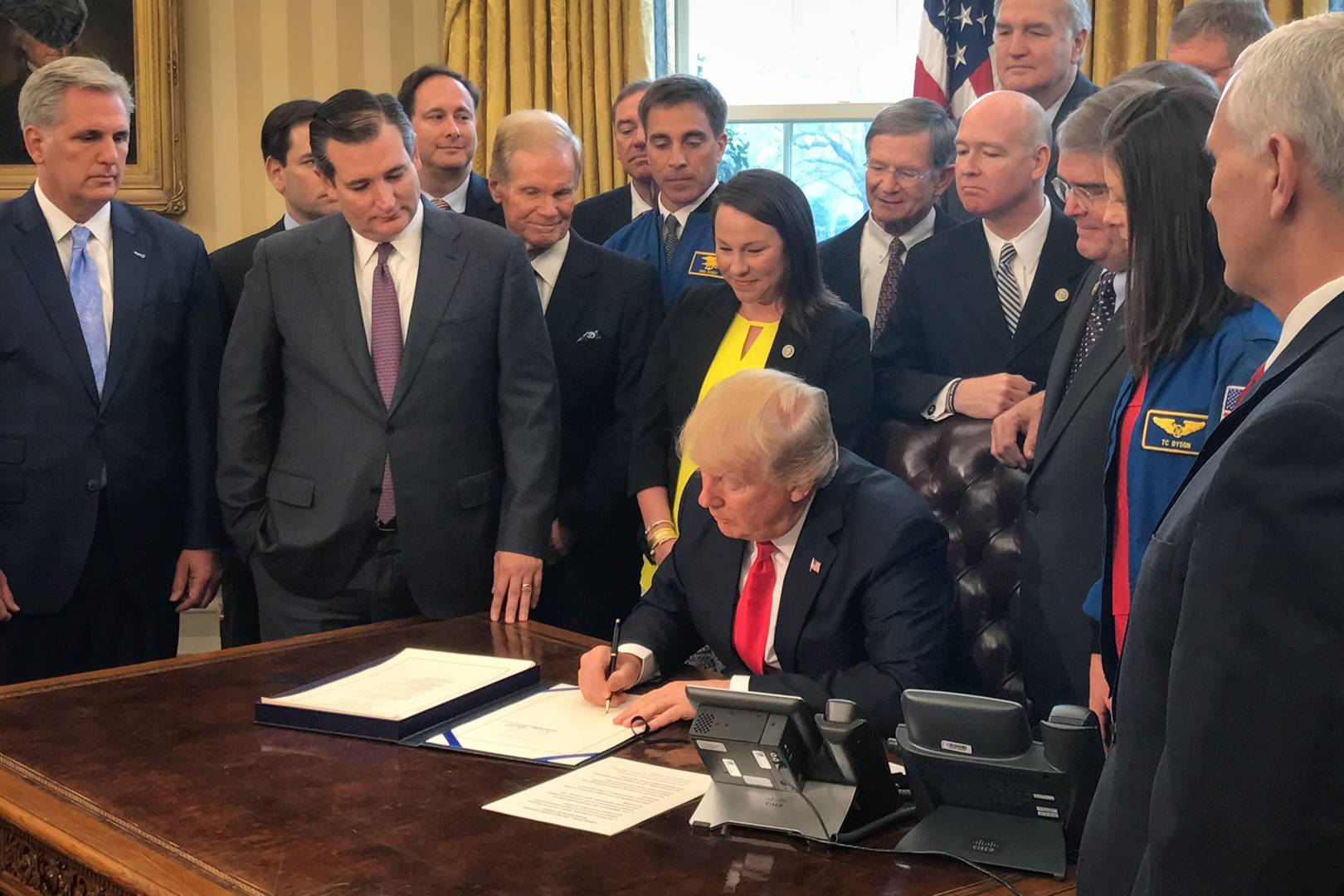 Trump’s space bill promises humans on Mars by 2030s. Elon Musk isn’t happy