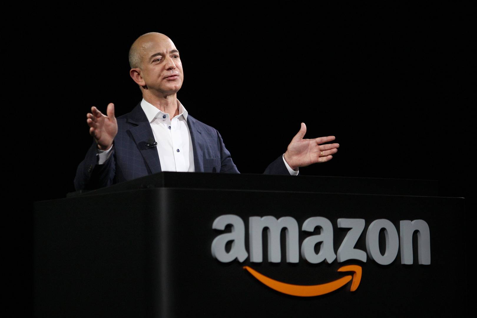Jeff Bezos's blackmail masterclass: Podcast 404