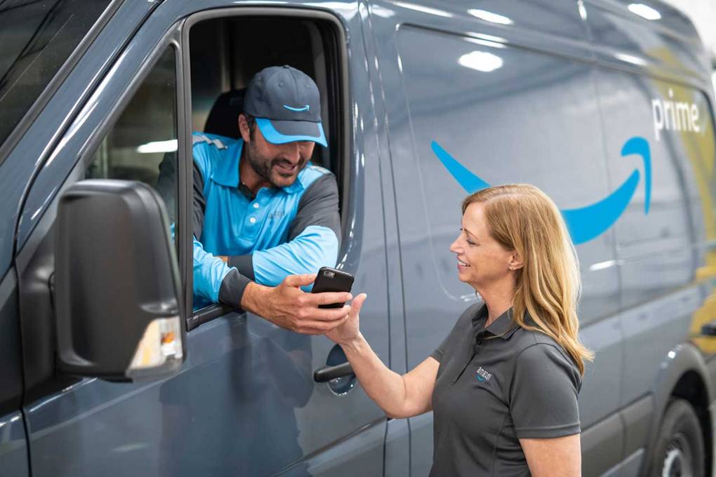Monday briefing: Amazon sellers are reportedly bribing staff to take down bad reviews