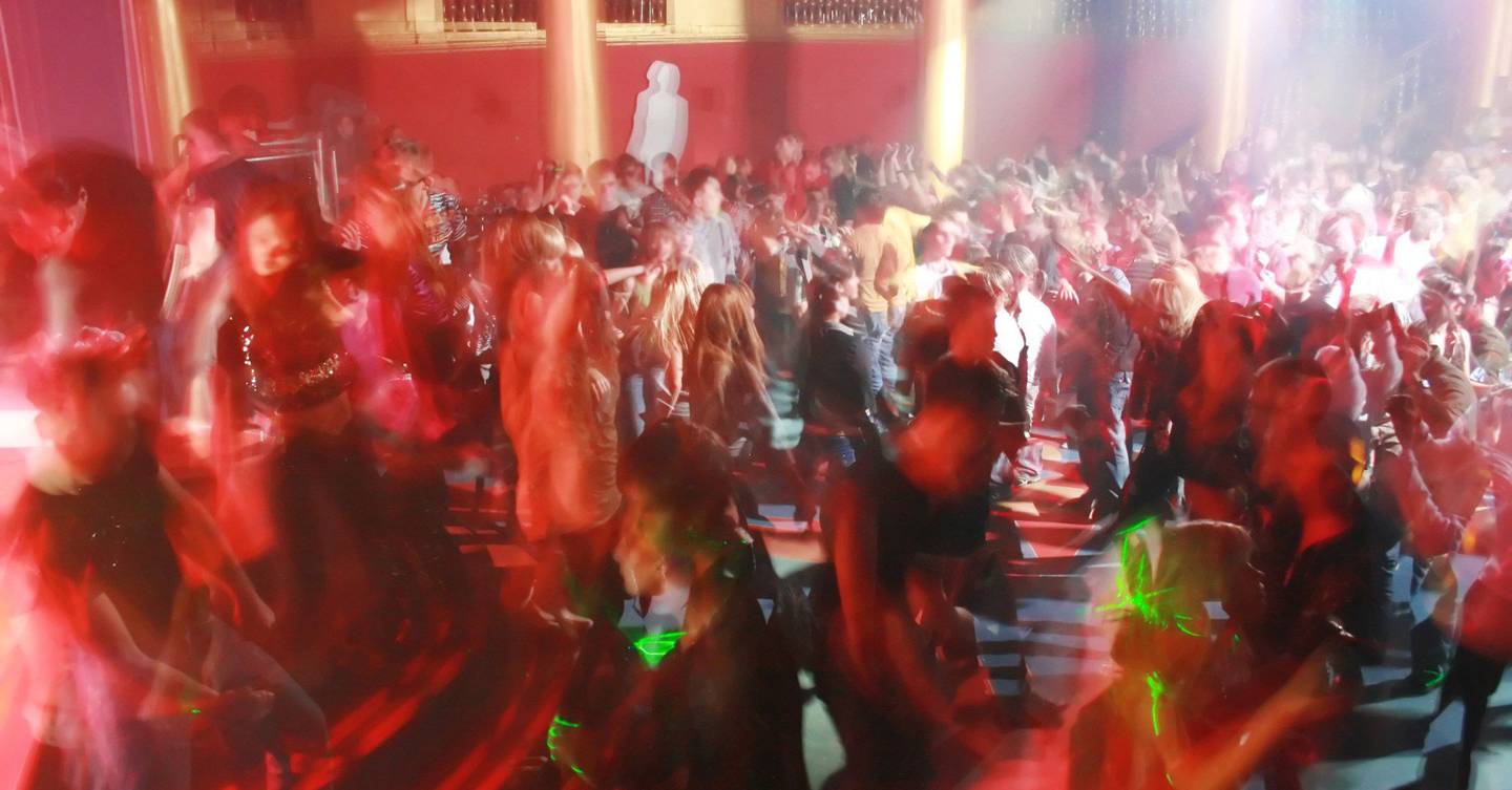Finding The Secret To The Most Popular Sing along Bar Songs WIRED UK