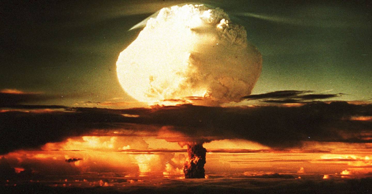 Oppenheimer quotes the story behind Now I am be e Death the destroyer of worlds