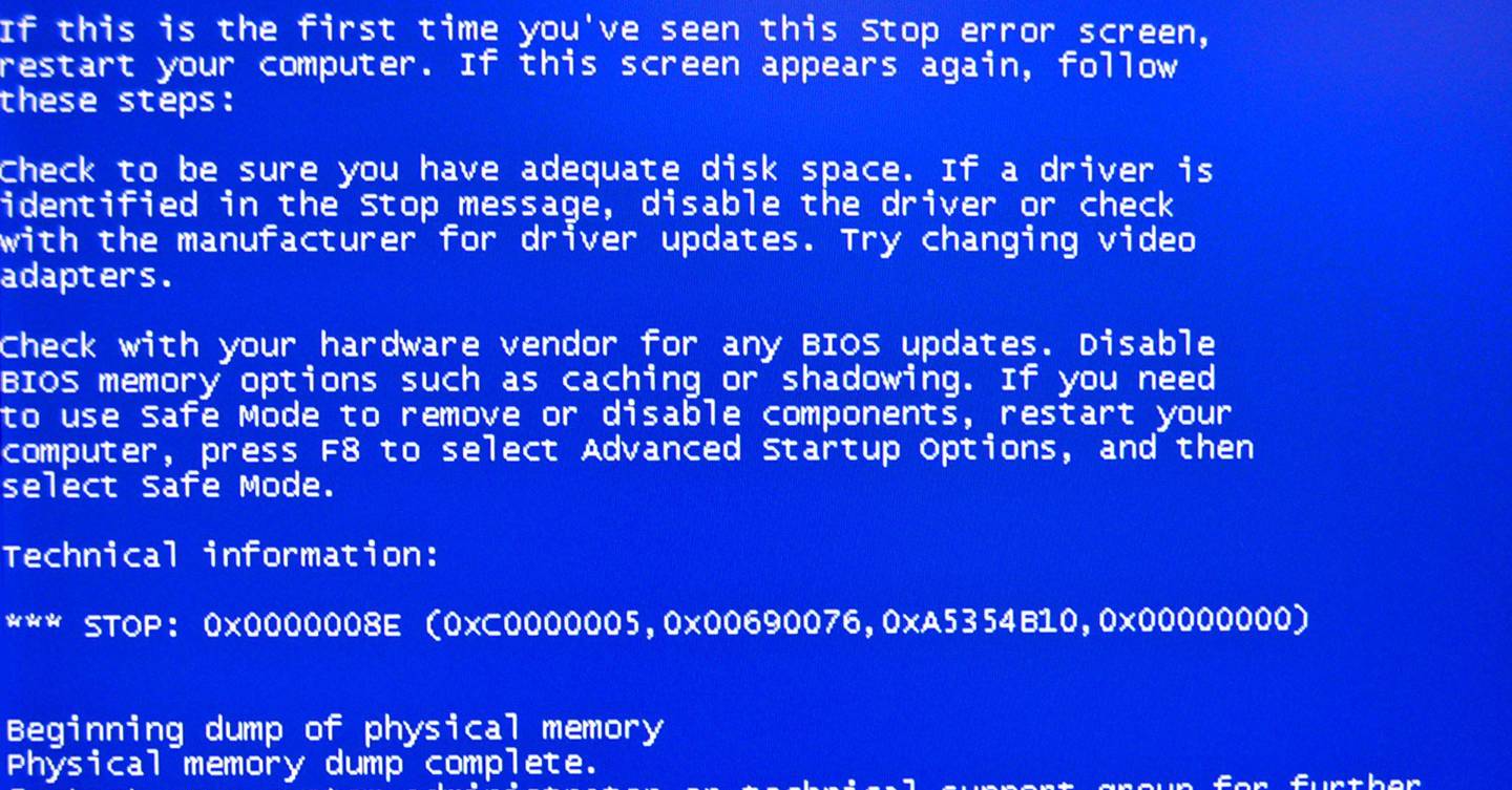 Устранение синего экрана. Синий экран смерти. Экран смерти видеокарты. Синий экран смерти виндовс. Экран смерти Windows XP.