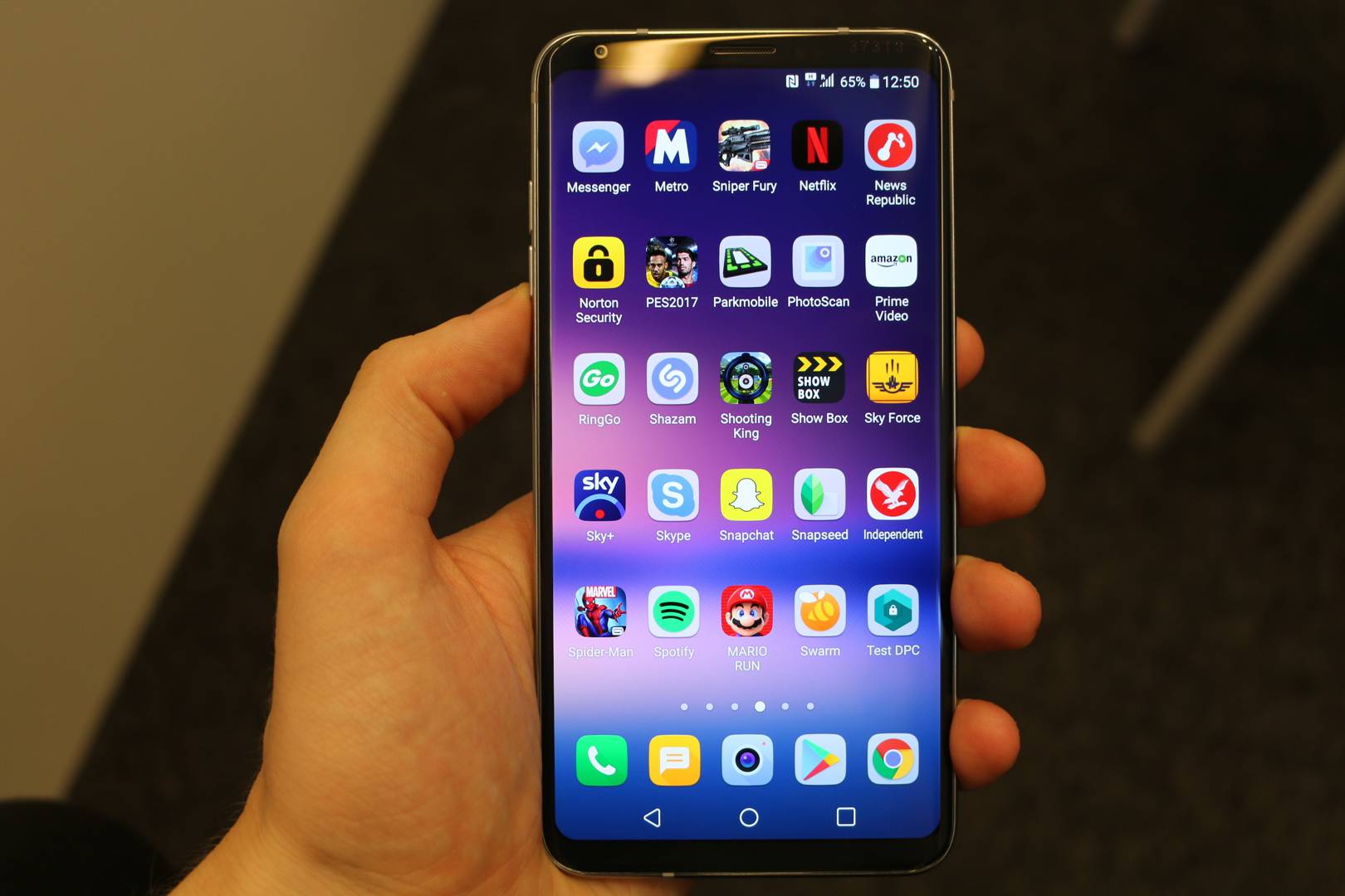Can LG's V30 claim Samsung's Android smartphone crown?