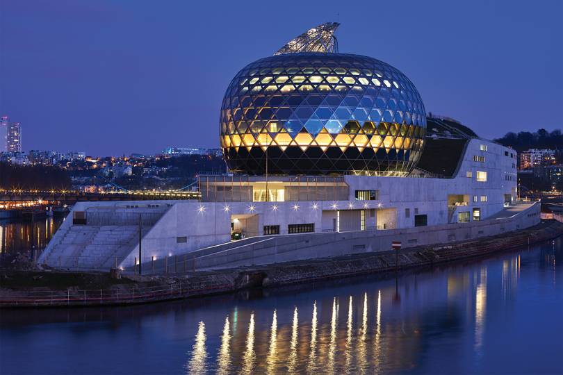 La Seine Musicale is a building that's a boat that's an 