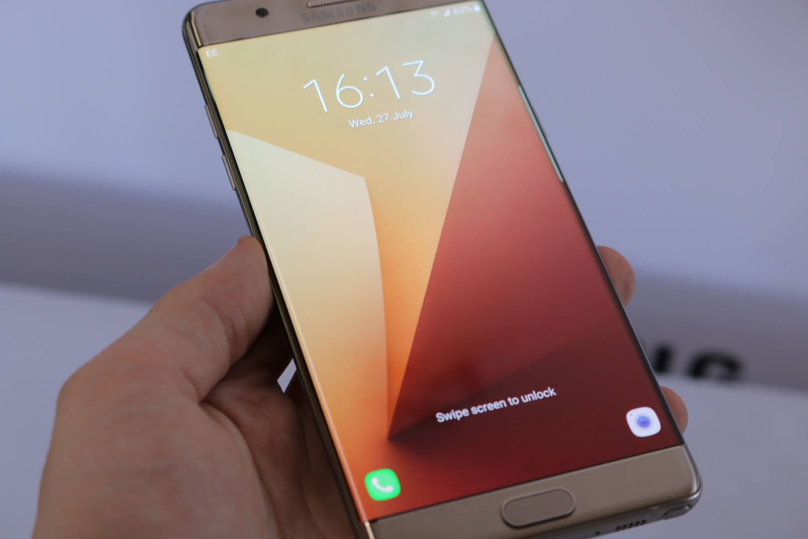 Samsung is about to start selling the Galaxy Note 7 again