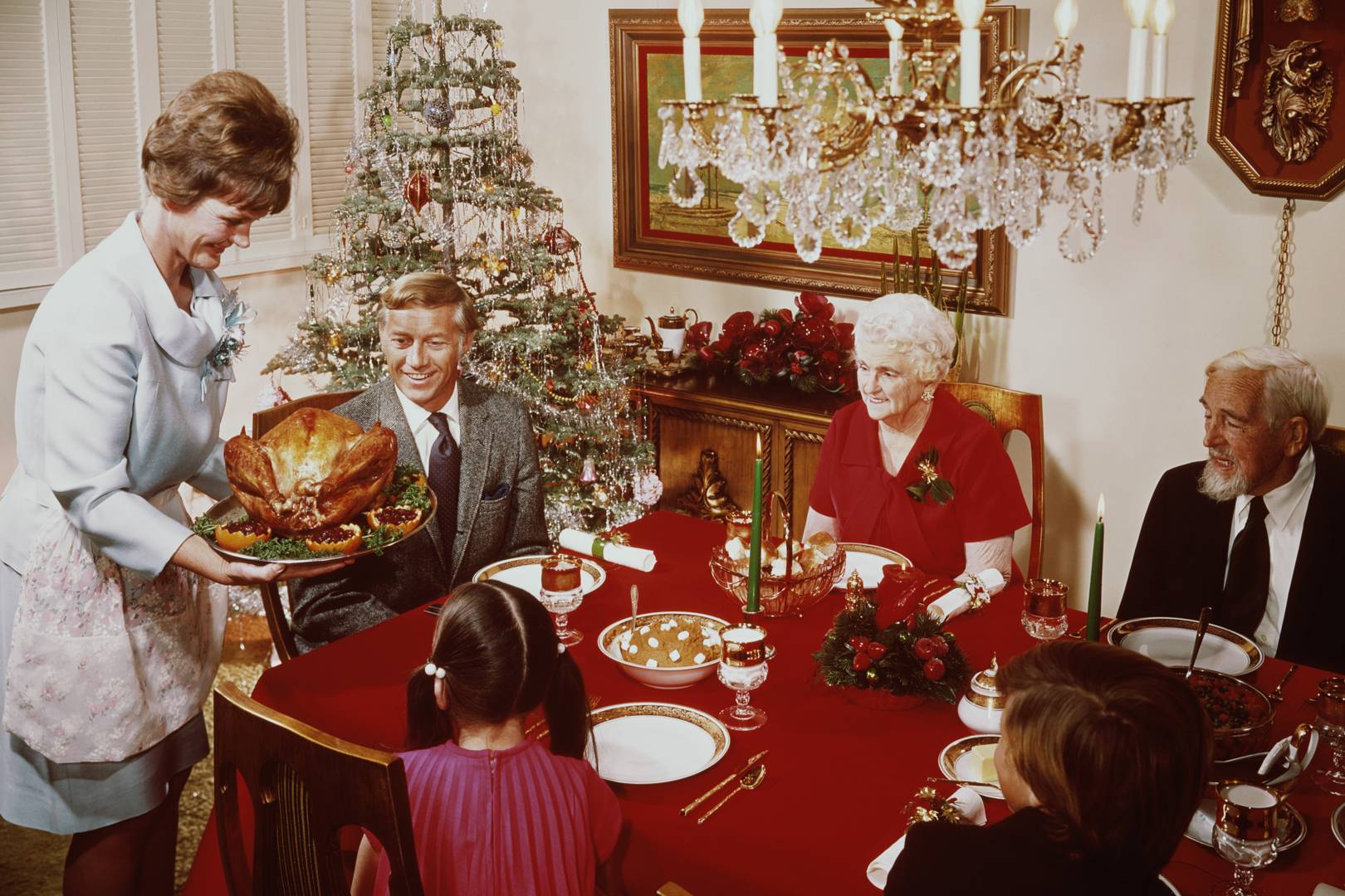 How to use psychology to deflect awkward Christmas conversations