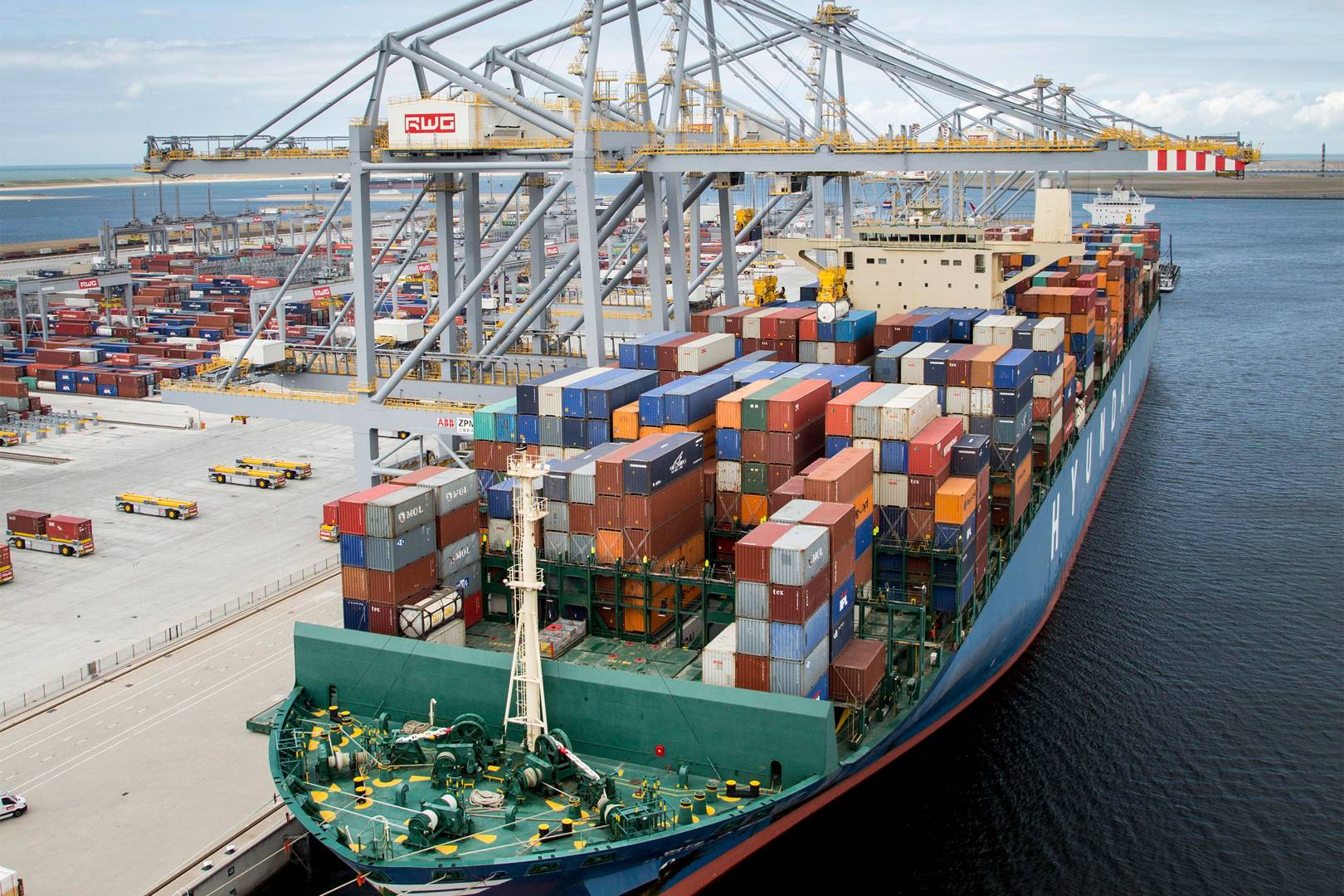 Rotterdam is building the most automated port in the world