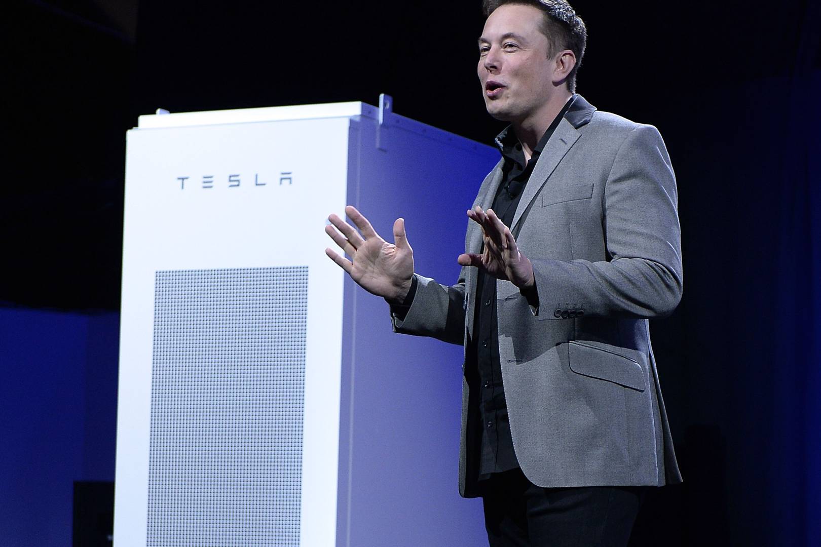 Elon Musk bets he can solve South Australia's 'energy crisis' in 100 days