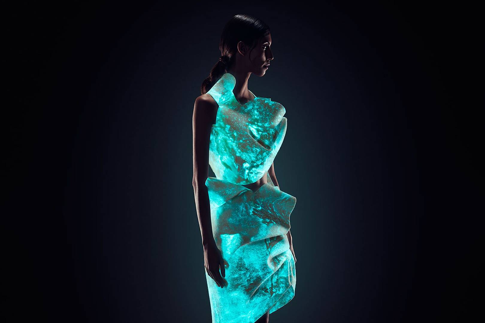 This beautiful dress has a glowing secret: bacteria