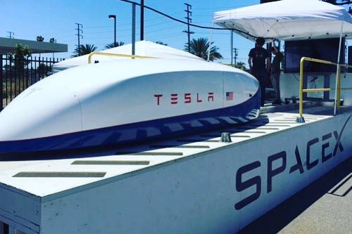 Friday Briefing: Hyperloop 'tugboat' sets 355kph speed record