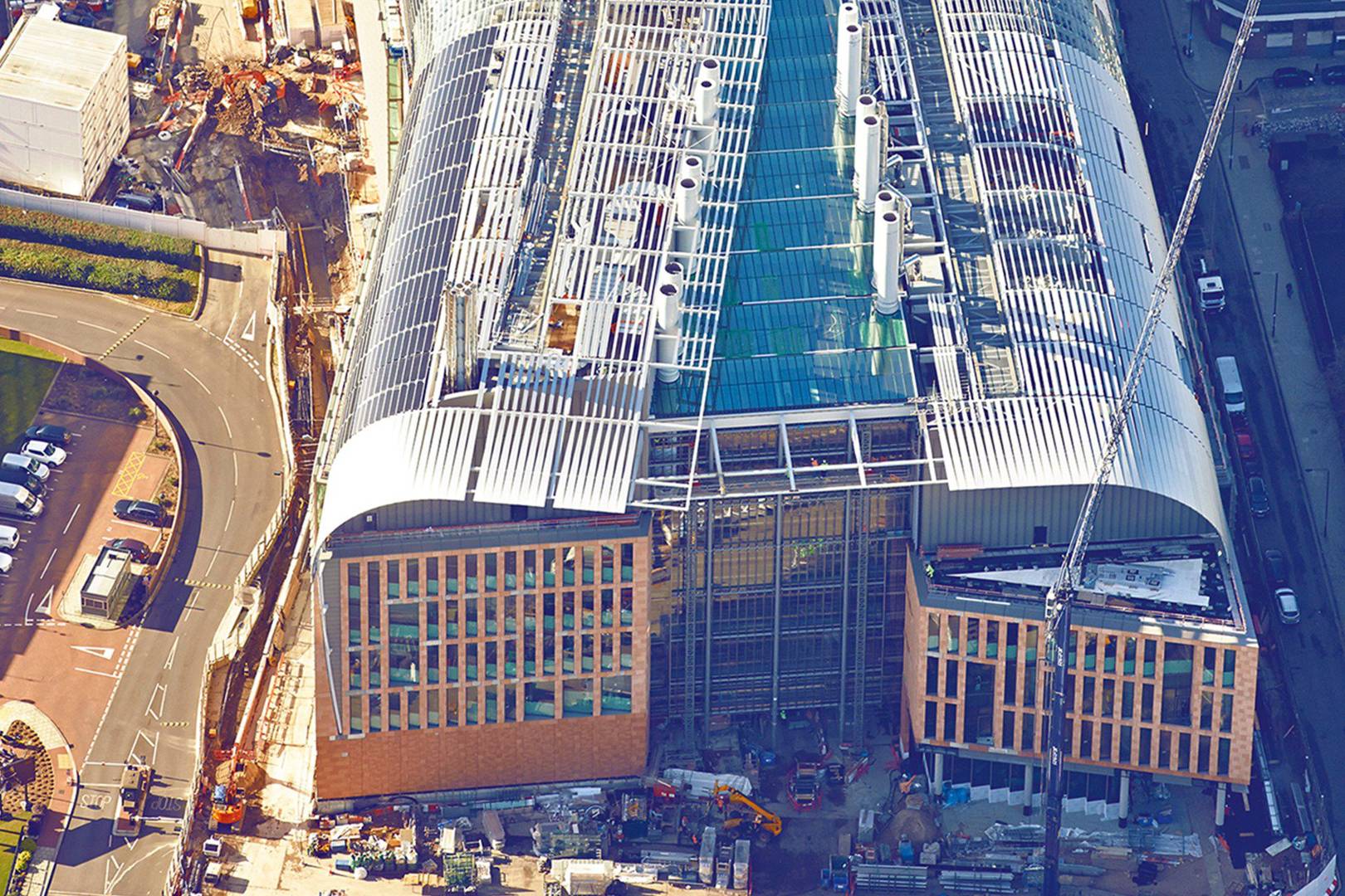 Do high-tech laboratories actually help scientists do better work?