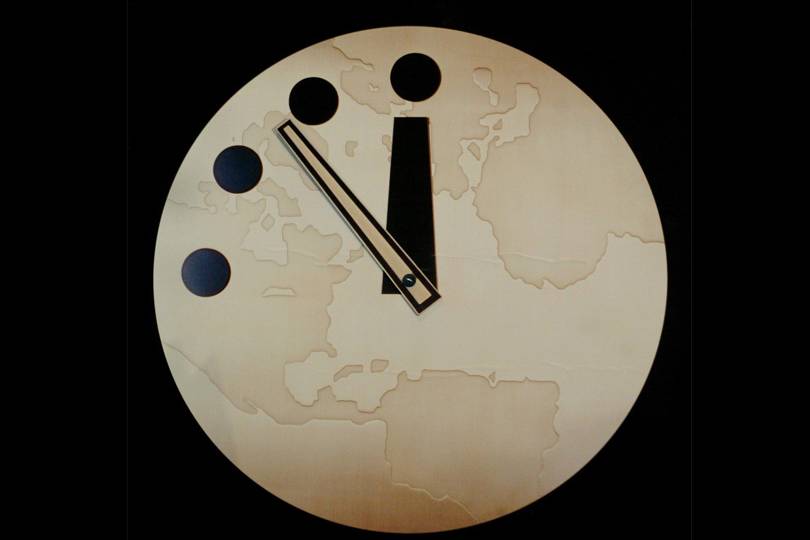 atomic scientists doomsday clock