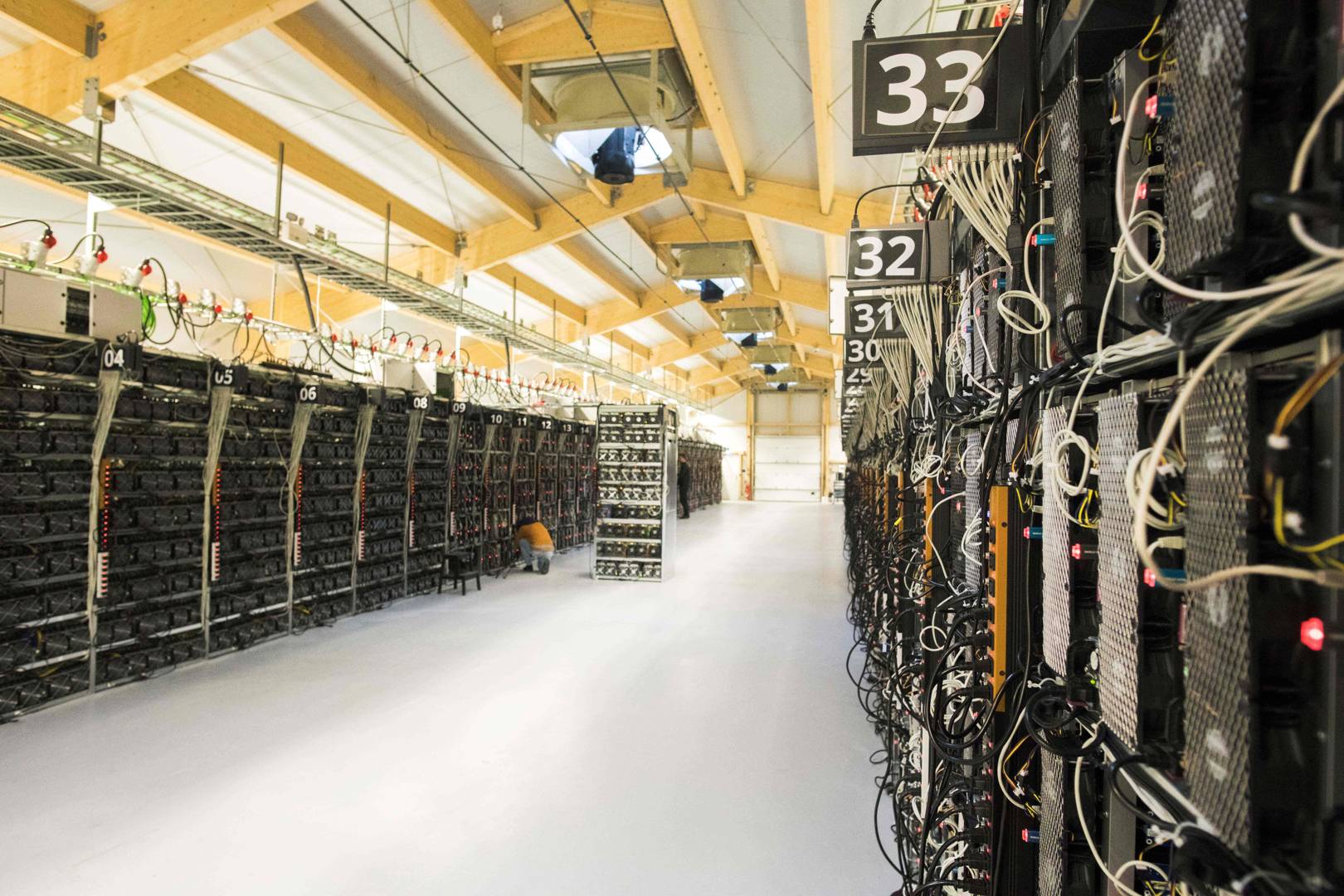 crypto mining in iceland
