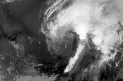 WIRED Awake August 28: Storm-hit Houston turns to Twitter as residents struggle to reach emergency services