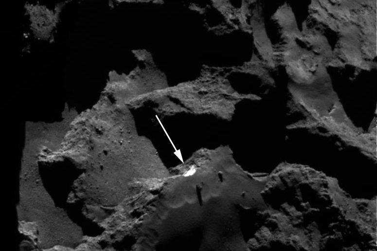 Comet 67P gives up more of its secrets: Nasa spots a landslide on Churyumov–Gerasimenko