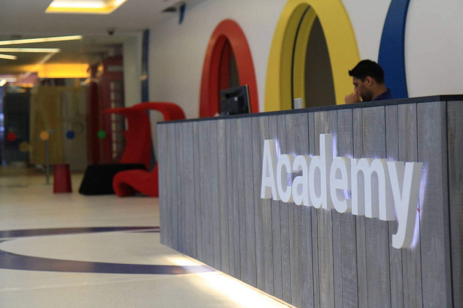 Google opens Digital Skills Academy in London