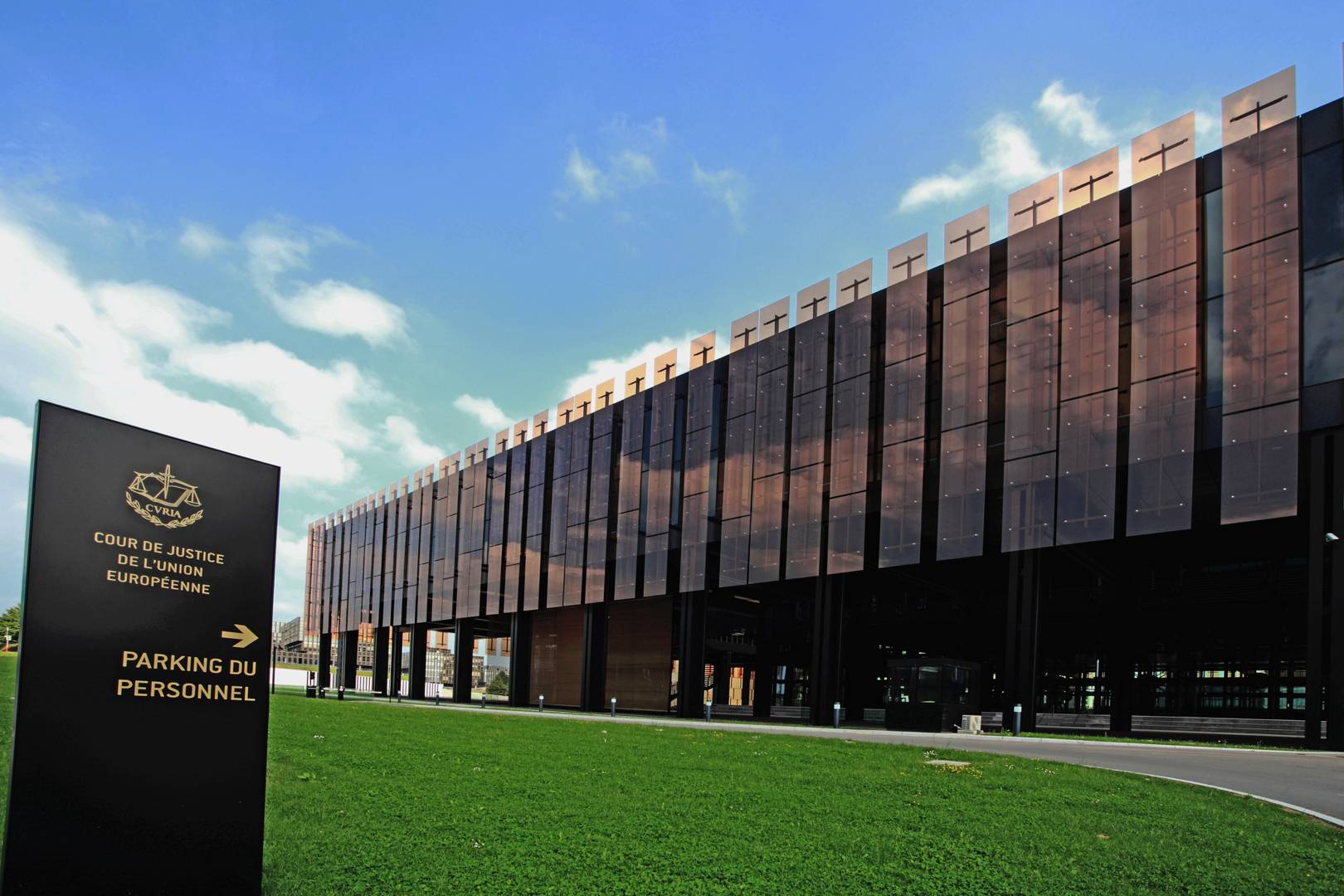 Friday briefing: EU says social platforms can be ordered to take down unlawful content worldwide